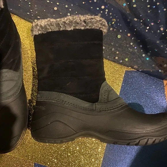 THE NORTH FACE SUEDE SNOW FUAX FUR SNOW Boots GORG