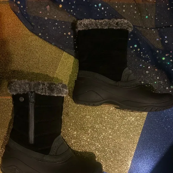 THE NORTH FACE SUEDE SNOW FUAX FUR SNOW Boots GORG
