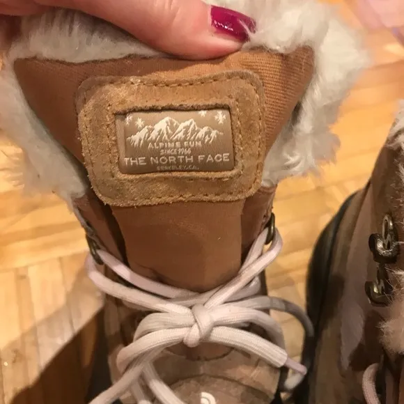 The North face winter boots​​