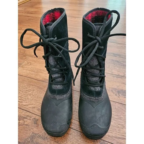 The North Face Women Shellista II Roll Down Snow Boot‎ Sz US 10 Black Red Plaid