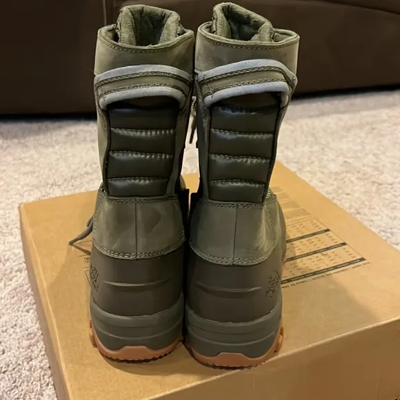The North Face Yukiona Mid Winter snow boots tarmac green new Women’s Size 6.5