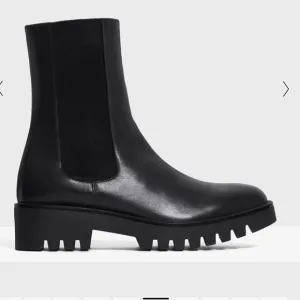 THEORY***CHELSEA BOOTIE In Black Leather**EU 40; US 10 $475