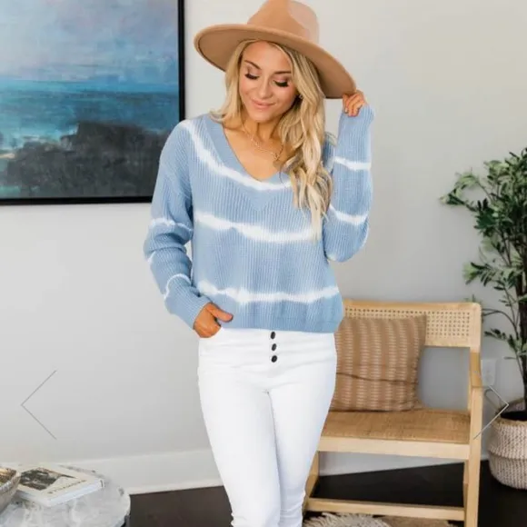 TIE DYE BLUE SWEATER