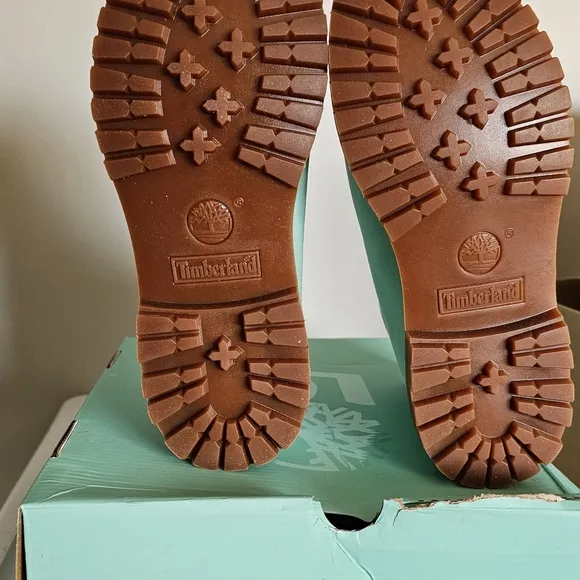 Timberland® Boots 50th Anniversary 6-Inch Waterproof &amp; Insulated Women's Size 8
