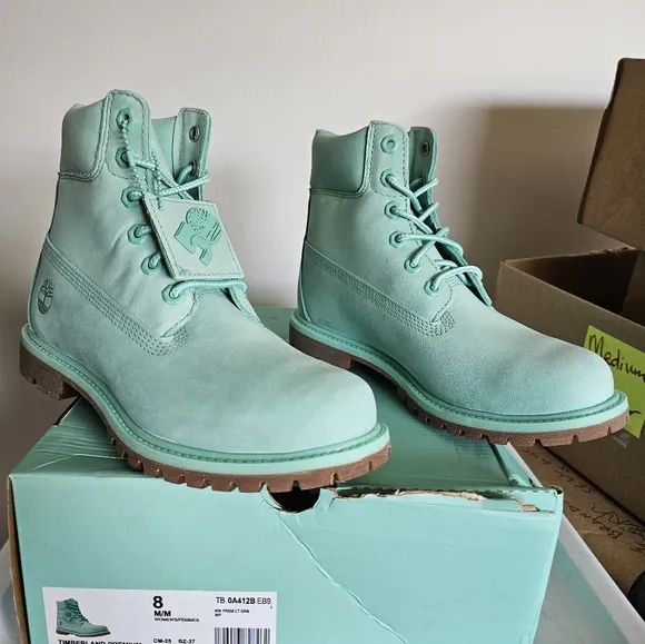 Timberland® Boots 50th Anniversary 6-Inch Waterproof &amp; Insulated Women's Size 8