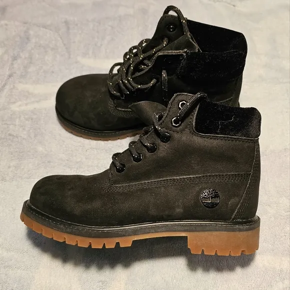 Timberland Boots Waterproof &amp; Insulated Black Unisex Little Kid's Size 2 NEW