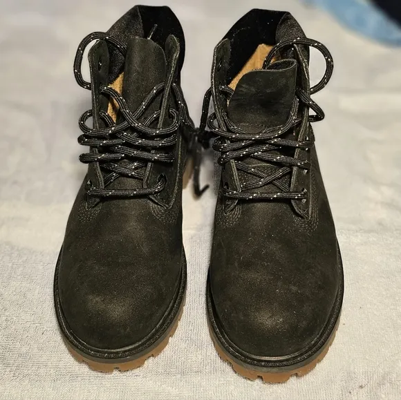 Timberland Boots Waterproof &amp; Insulated Black Unisex Little Kid's Size 2 NEW