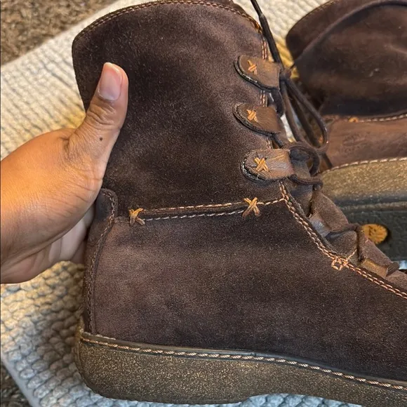Timberland Brown Lace Up Boots with Rustic Style
