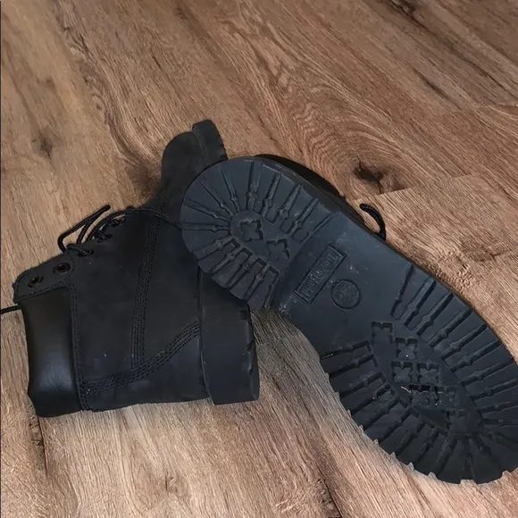 Timberland kids leather boots size - 2.5