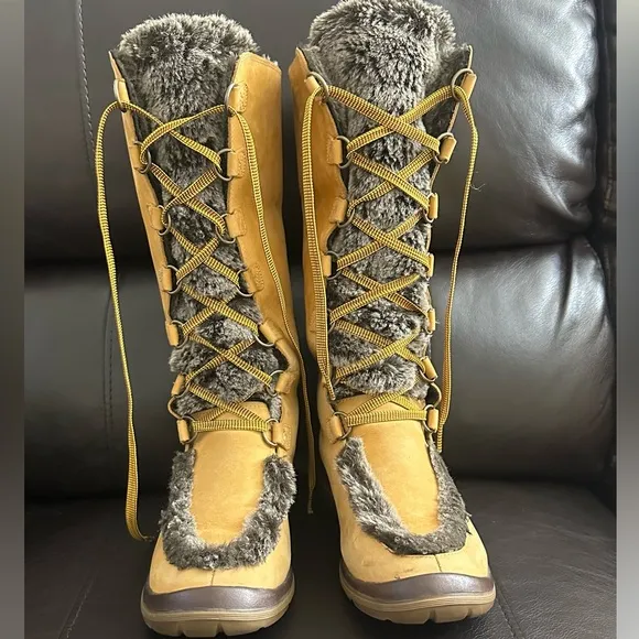 Timberland Wheat Leather Faux Fur Lined Tall Lace Up Winter Boots