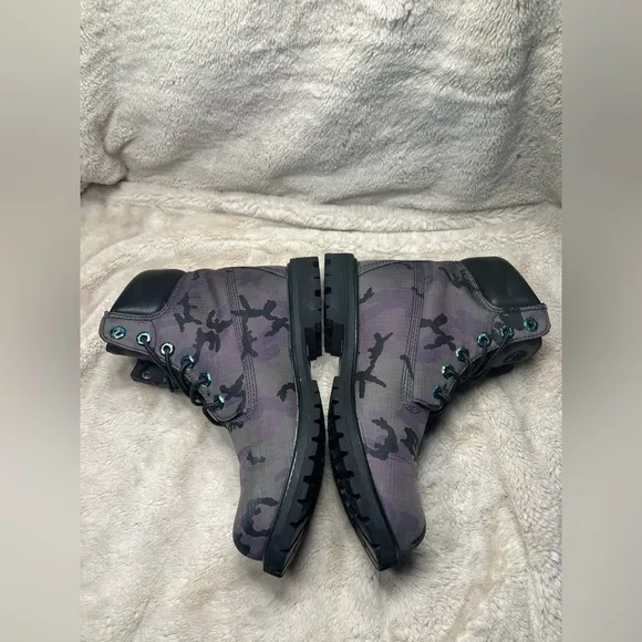 Timberland  Women's Premium Fabric Black Purple Insulated Camo Boots Size 8
