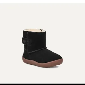Toddler Ugg boots . Good condition. Worn few times .