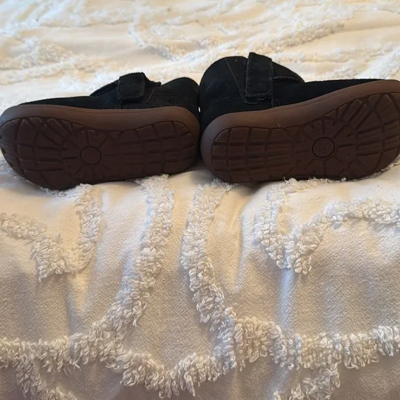 Toddler Ugg boots . Good condition. Worn few times .