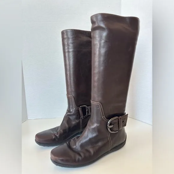 TOD’S Tall Brown Leather Equestrian Riding Style Buckle Boots