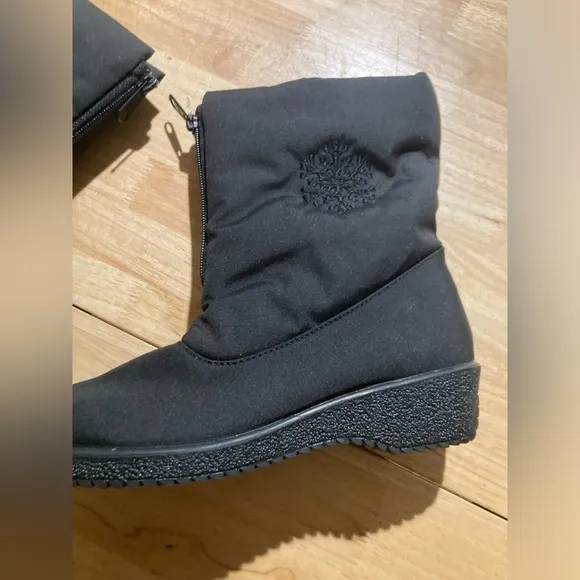 Toe Warmers black boots size 7 1/2 in EUC No signs of wear. Made in Canada 🇨🇦