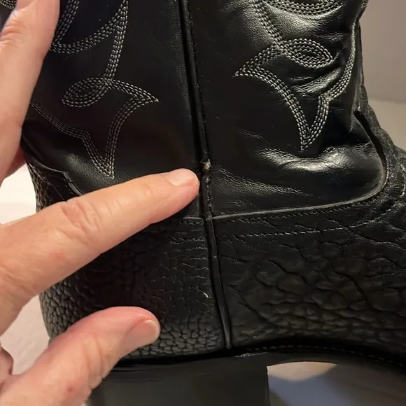 Tony Lama-10 EE-black-Bull hide  leather, Vequero western, cowboy, rodeo, boots.