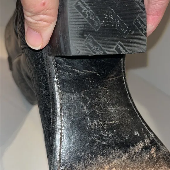 Tony Lama-10 EE-black-Bull hide  leather, Vequero western, cowboy, rodeo, boots.