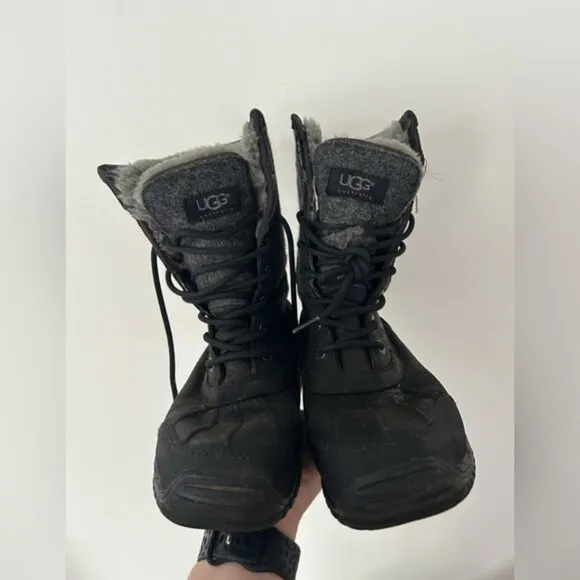 Ugg Adirondack II Waterproof Vibram Winter Boots - Women's Size 7 - Black Gray