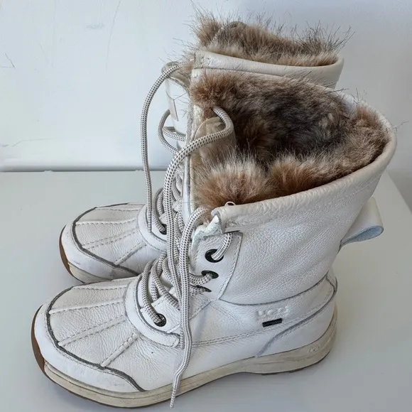 UGG Adirondack III Boot Waterproof Leather Winter Boots Size 7.5 White