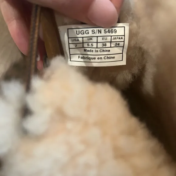 Ugg Adirondack Snow Boots Size 7