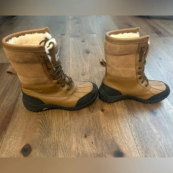 Ugg Adirondack Snow Boots Size 7