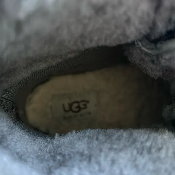 UGG Adirondack Winter Boots Grey Blue Plaid Size Womens US 5 Unisex