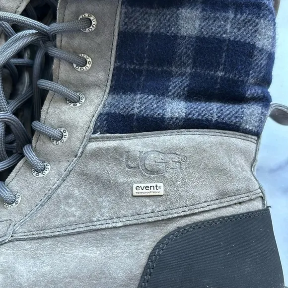 UGG Adirondack Winter Boots Grey Blue Plaid Size Womens US 5 Unisex