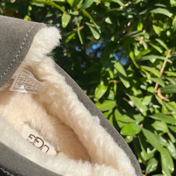 UGG Ascot loafers Men’s Size 11 gently used