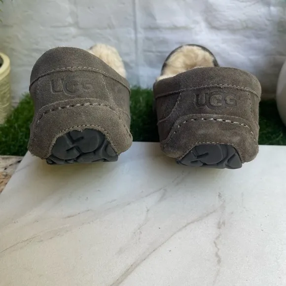 UGG Ascot loafers Men’s Size 11 gently used