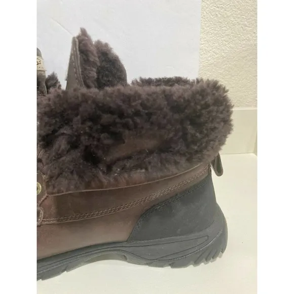 UGG Australia Hilgard Winter Boots Suede 3017 VIBRAM Men’s Size 9.5‎