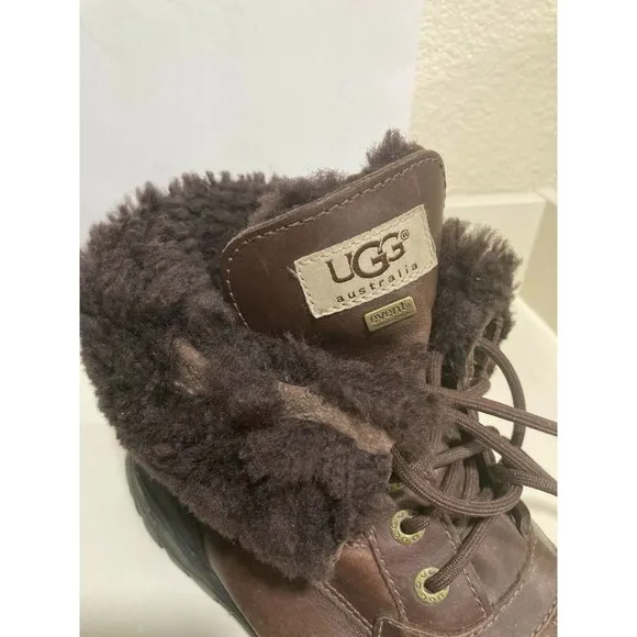 UGG Australia Hilgard Winter Boots Suede 3017 VIBRAM Men’s Size 9.5‎