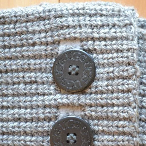 UGG Australia Knit Sweater Winter Boots Classic Cardy Size 7