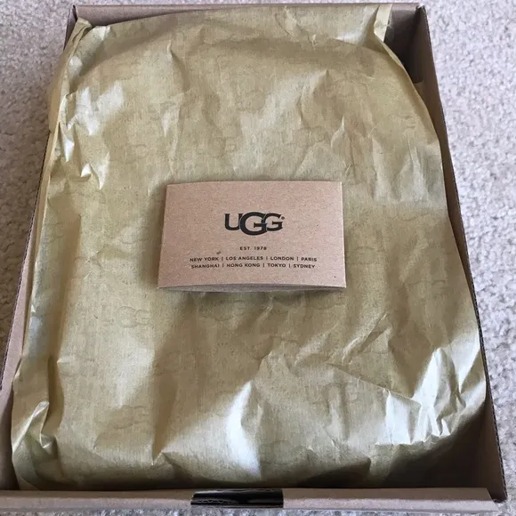 UGG baby girl boots (Size 7)