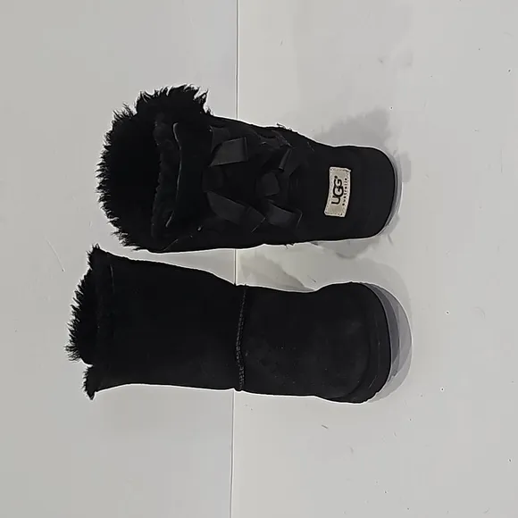 UGG Bailey Bow Black Leather Winter Boots Size 5