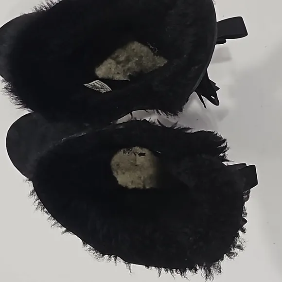 UGG Bailey Bow Black Leather Winter Boots Size 5