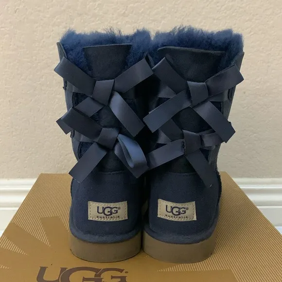 UGG Bailey bow boots navy size 6 winter boots fur boots