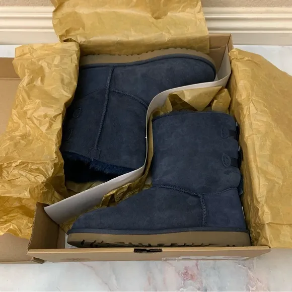 UGG Bailey bow boots navy size 6 winter boots fur boots
