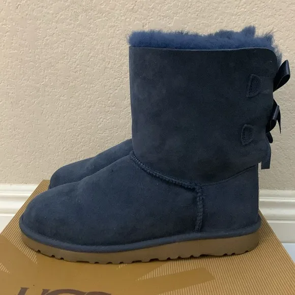 UGG Bailey bow boots navy size 6 winter boots fur boots