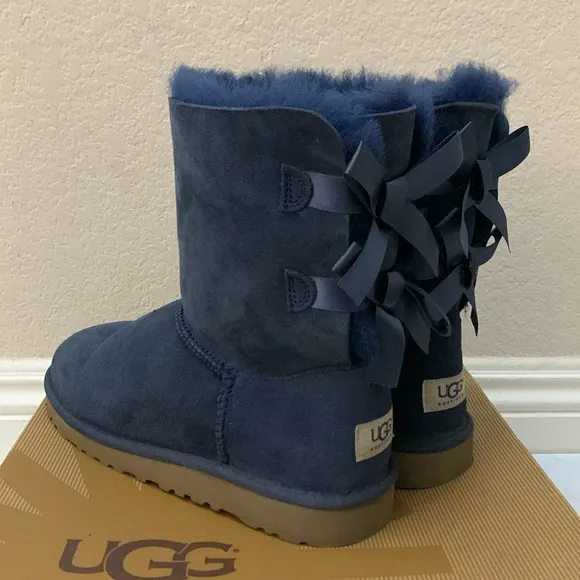 UGG Bailey bow boots navy size 6 winter boots fur boots