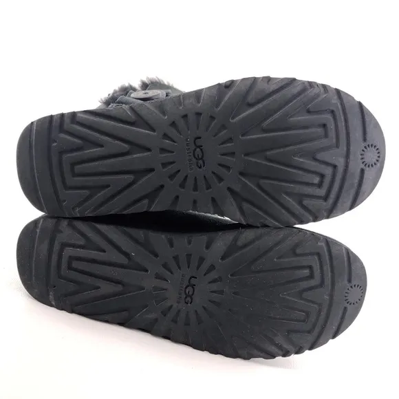 UGG Bailey Button Triplet Sheepskin Winter Boots 8