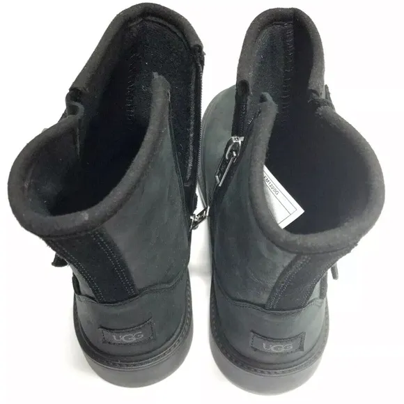 UGG Big Kids’ Kinzey Black Winter Boots, Girls’ Size 4 M.