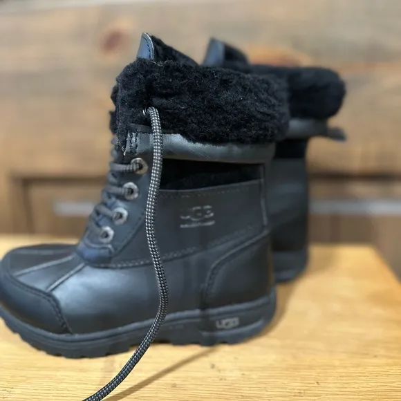 UGG Black BUTTE Lace-Up Boots