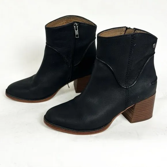 Ugg Black Leather Side Zip Ankle Chunky Heel Bootie Boots