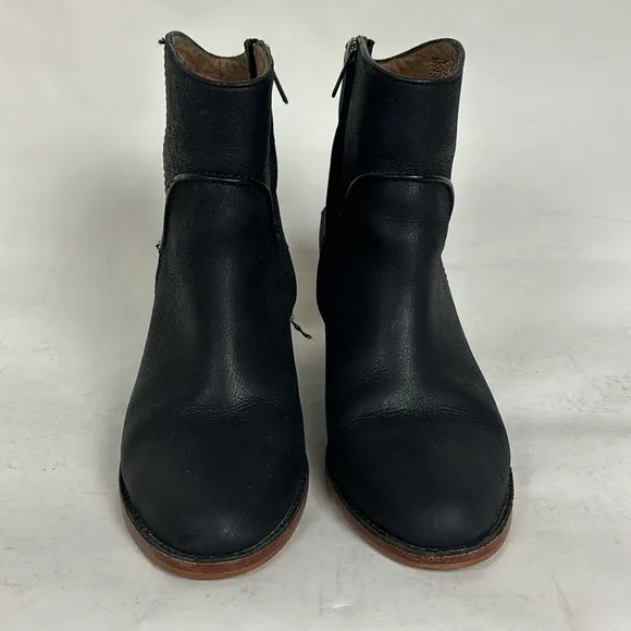 Ugg Black Leather Side Zip Ankle Chunky Heel Bootie Boots
