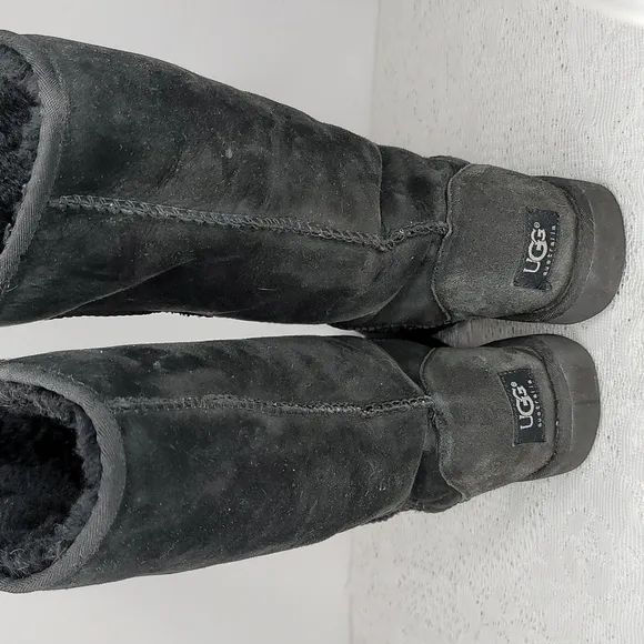 UGG black suede leather tall slip on sherpa warm winter boots sz 8