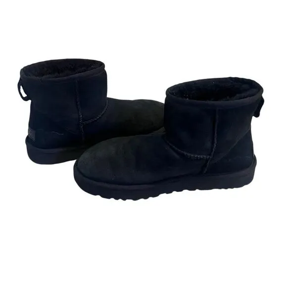 UGG Boots Womens 9 Classic Mini II Snow Black Pull On Suede Sheepskin Lined