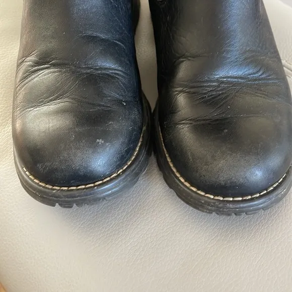 UGG Brooks Tall, black leather, size 6, outdoor sole, EUC