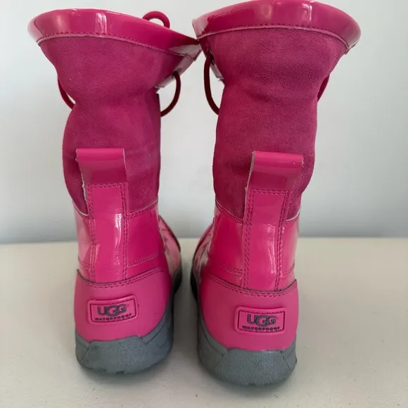 UGG Butte Patent Leather Dove Pink Snow Boots Size‎ 4 Kids Youth