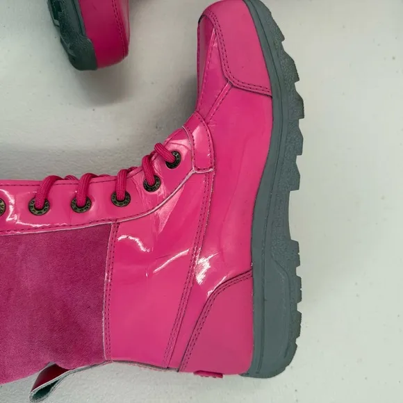 UGG Butte Patent Leather Dove Pink Snow Boots Size‎ 4 Kids Youth