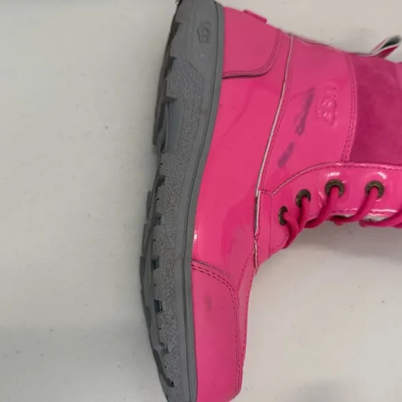 UGG Butte Patent Leather Dove Pink Snow Boots Size‎ 4 Kids Youth